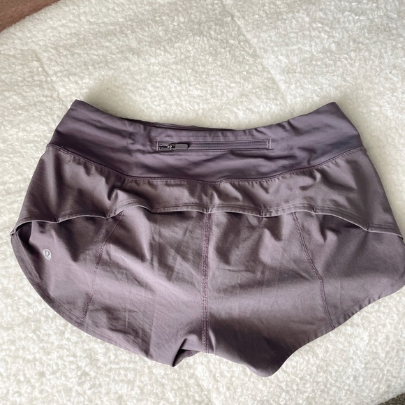 Lightly worn lululemon “speed up” shorts with a 2.5 inseam - Picture 2 of 4